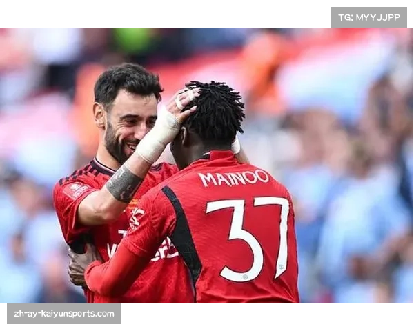 英超联赛最新动态 曼联争夺欧冠资格热刺状态回暖引人瞩目